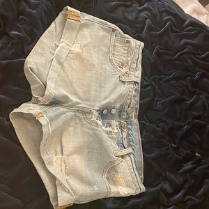 Light denim Levi’s